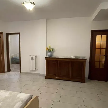 Villino Indipendente Con Vista Mare In Locazione Ad Ospedaletti * Imperia