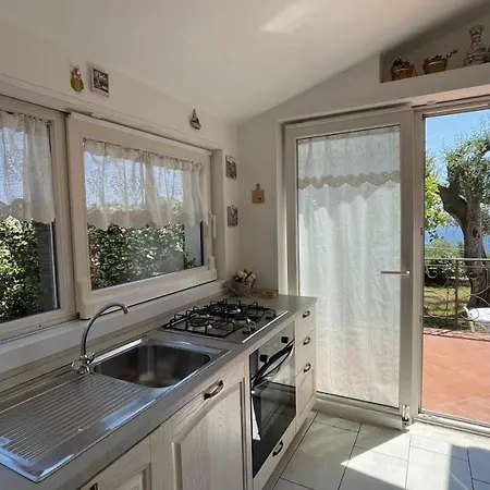 Διαμέρισμα Villino Indipendente Con Vista Mare In Locazione Ad Ospedaletti *