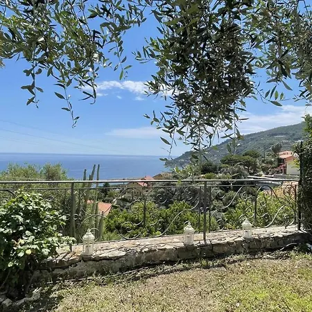 Villino Indipendente Con Vista Mare In Locazione Ad Ospedaletti * Imperia